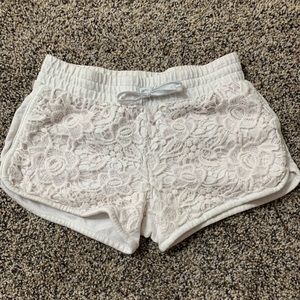 Comfy white shorts